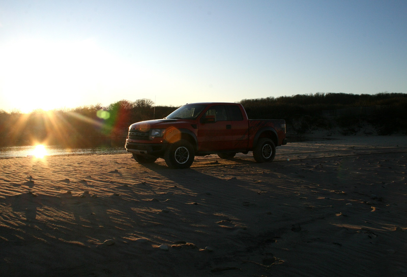 Illustration for article titled Hooning The Ford Raptor